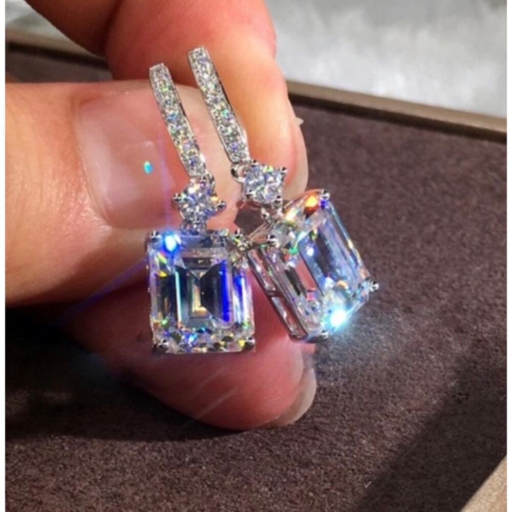 NEW 18K WHITE GOLD RADIANT DIAMOND DROP EARRINGS